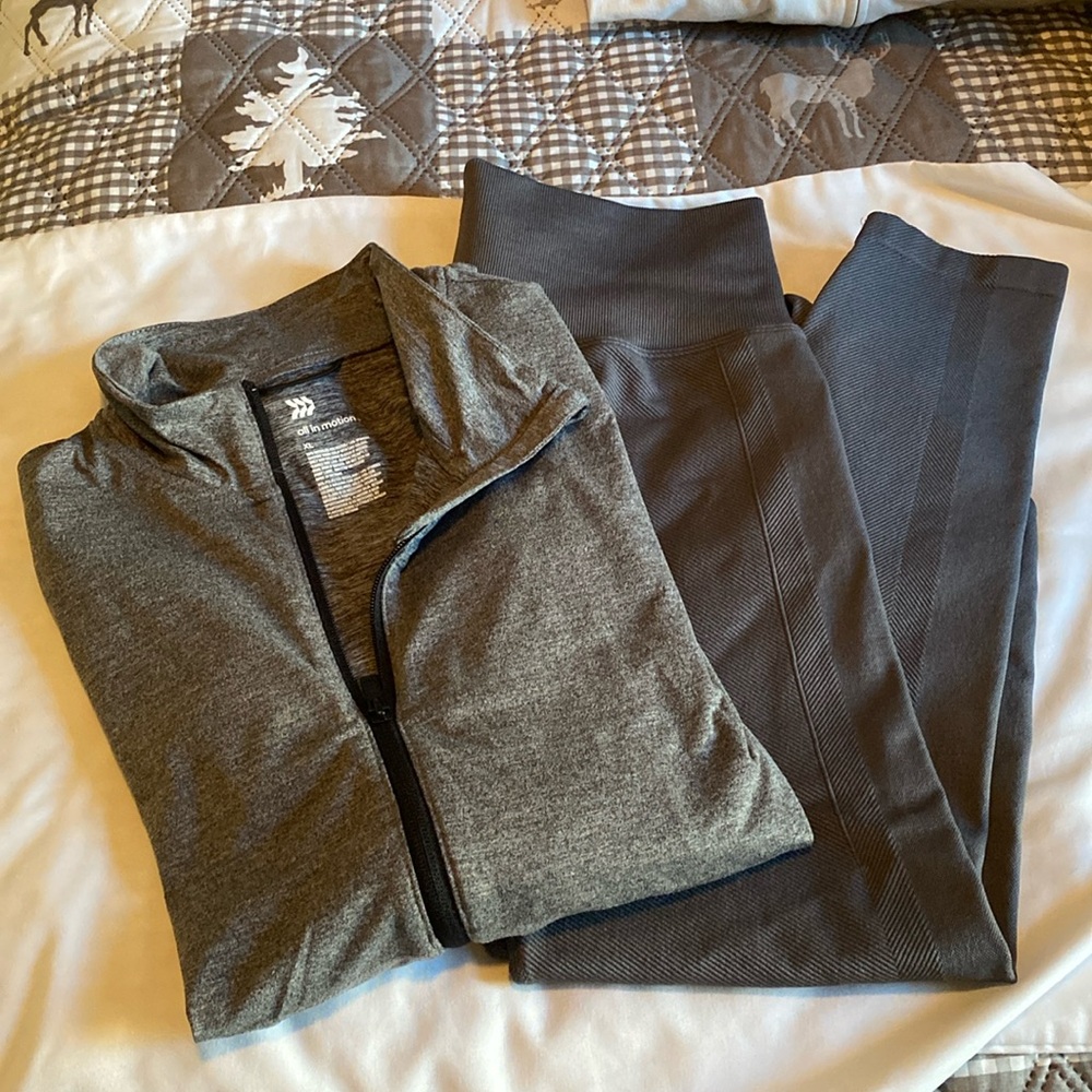 Zella Gray Activewear Set - Picture 5 of 6